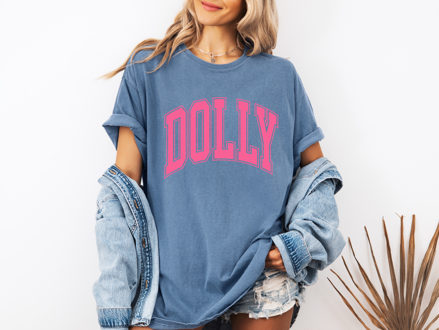'DOLLY' UNISEX TEE