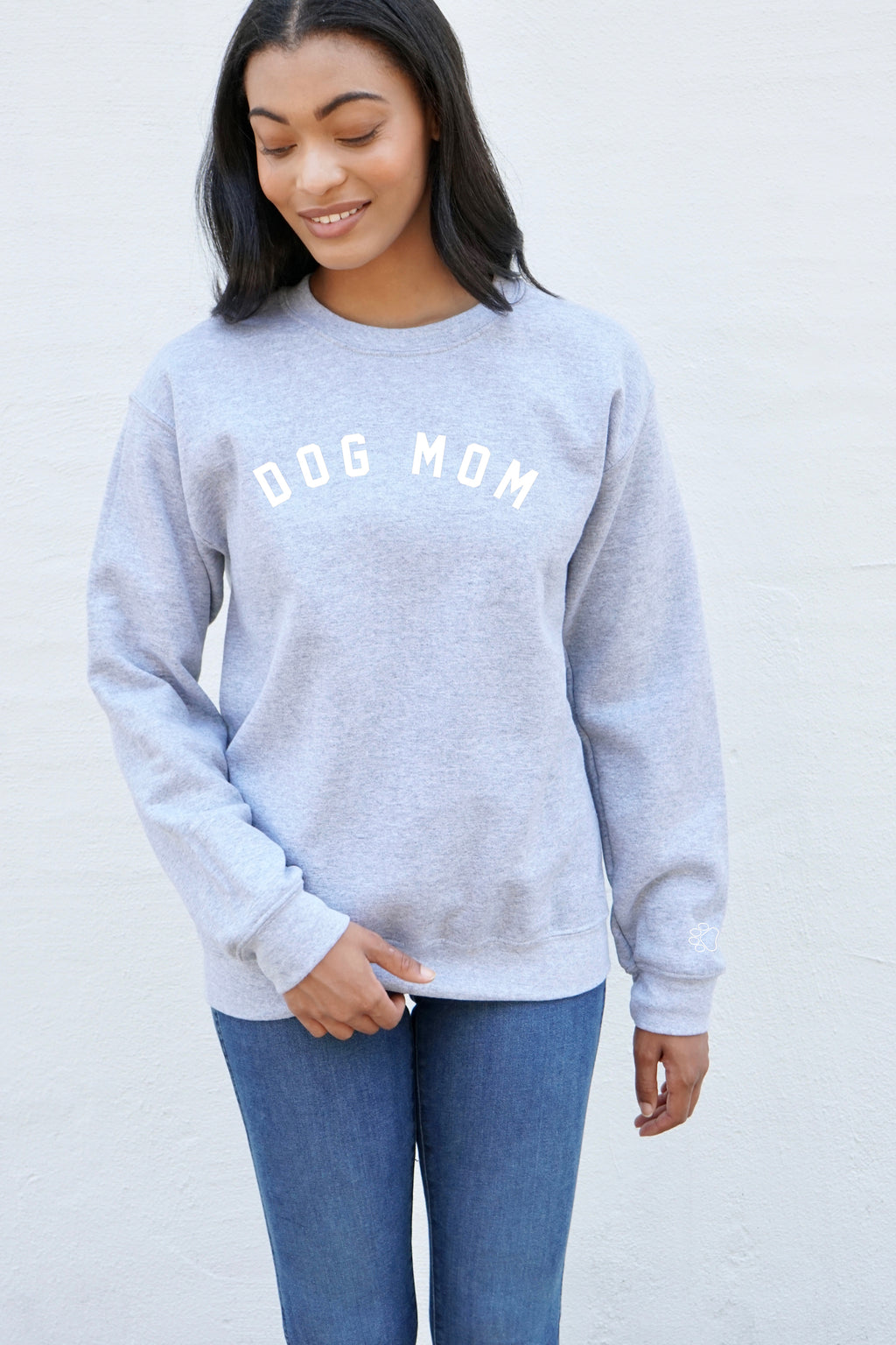 'DOG MOM' UNISEX PULLOVER