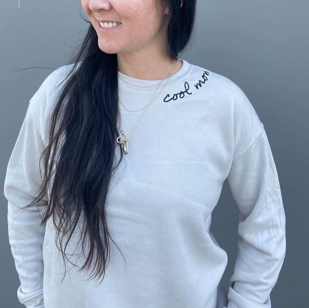 COOL MOM® EMBROIDERED UNISEX PULLOVER